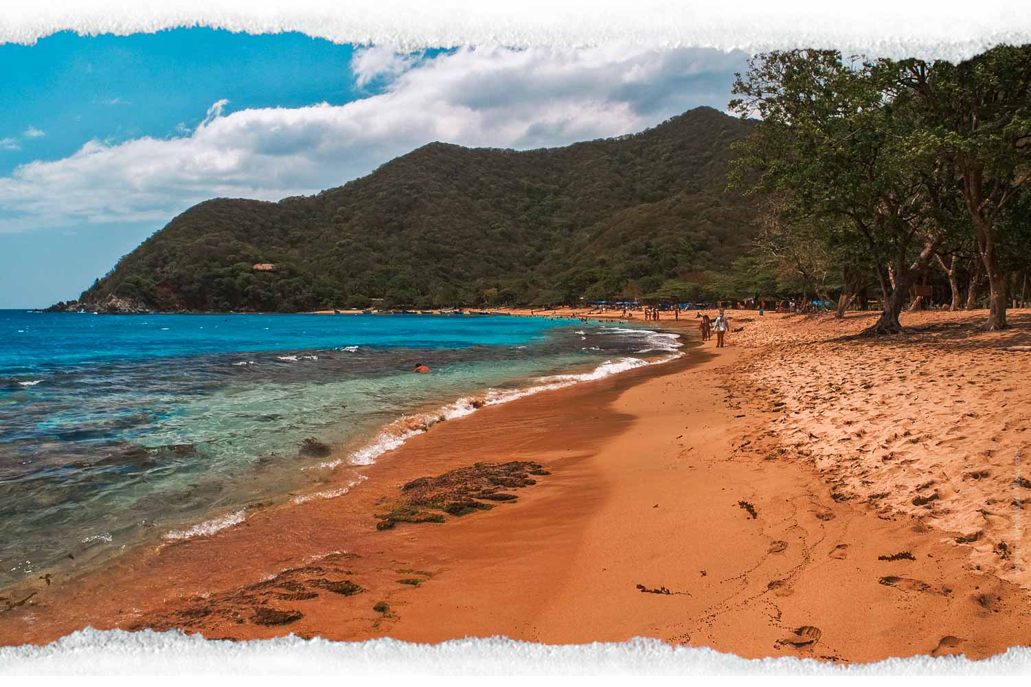 playa-cristal-caribe-colombiano-playas-santa-marta-guajira-expotur