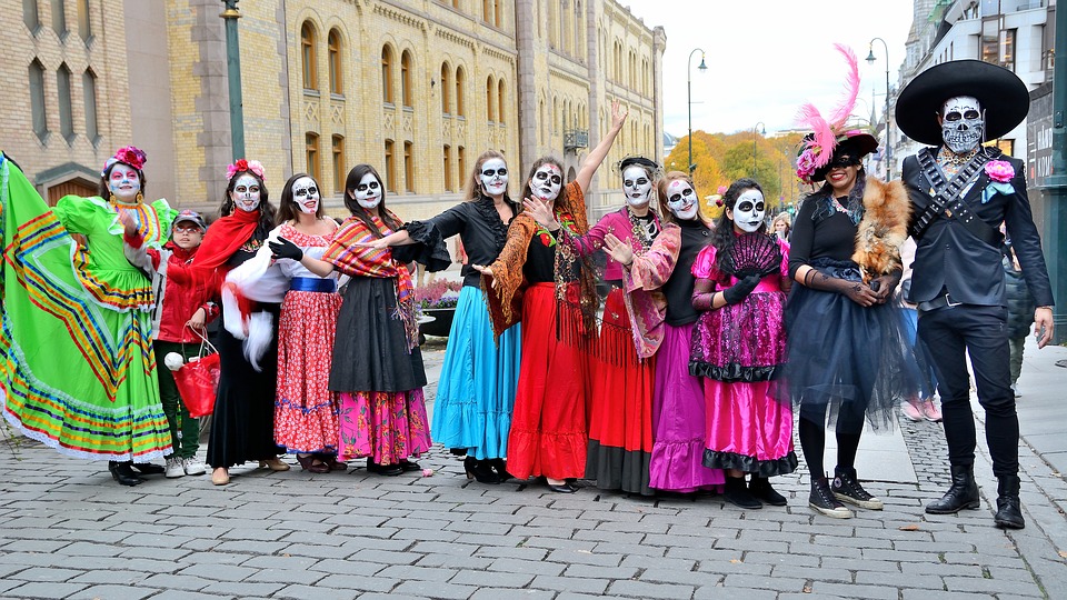 Día de los muertos. fiestas en el mundo