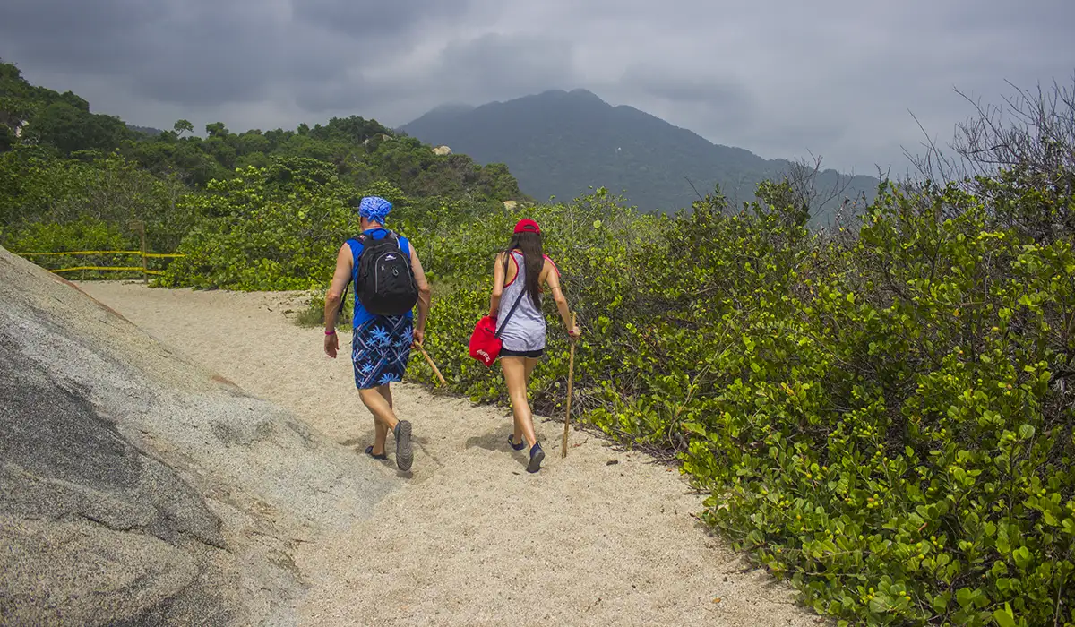 fechas de cierre del parque tayrona